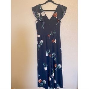 Ann Taylor floral jumpsuit with pockets!
